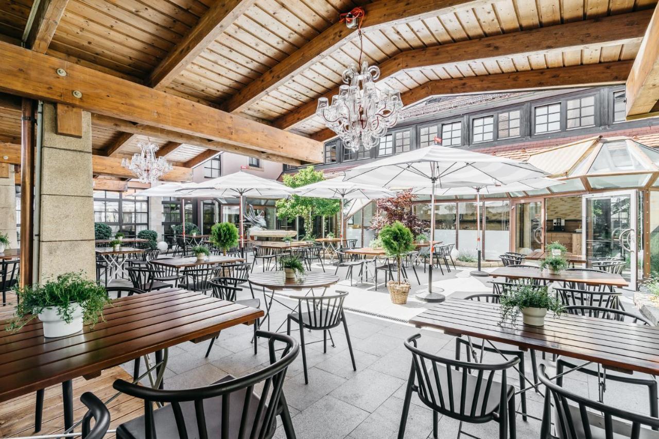 Hotel Riesengebirge Neuhof an der Zenn Buitenkant foto